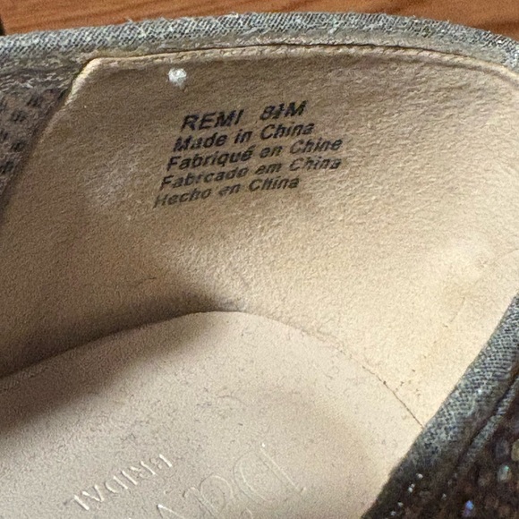 David's Bridal Sparkling Silver Low Heel Pumps - Picture 3 of 5